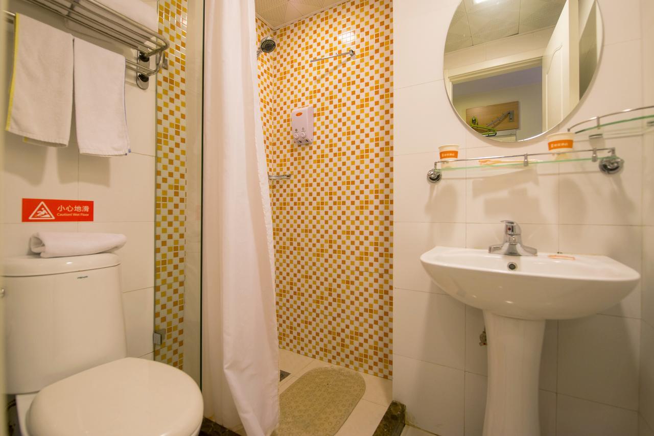 Home Inn Chongqing Nanping Pedestrian Street Branch מראה חיצוני תמונה