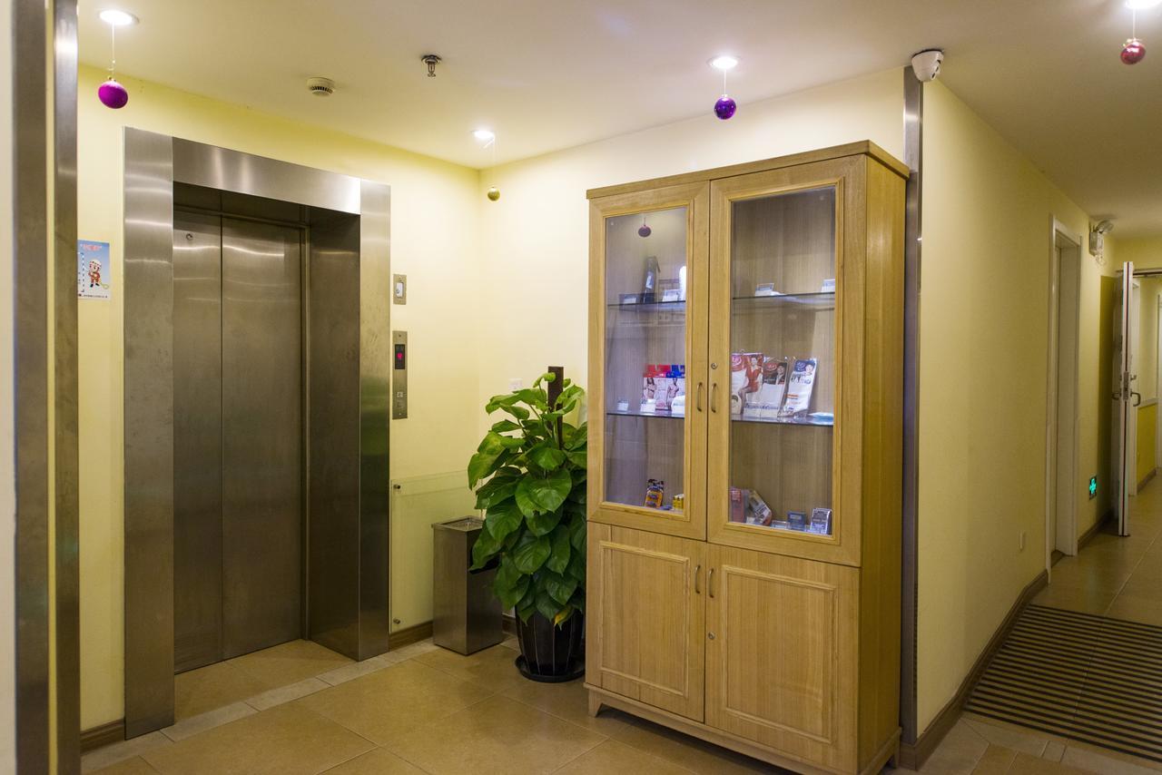 Home Inn Chongqing Nanping Pedestrian Street Branch מראה חיצוני תמונה